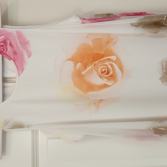 Calvin Klein, white floral, size 10 - Picture 2 of 7